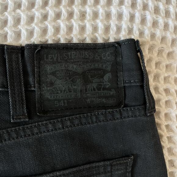 Levi’s 541 Men’s Jeans Black Athletic Taper Stretch Denim Size 38x30 Water Less - Picture 6 of 8
